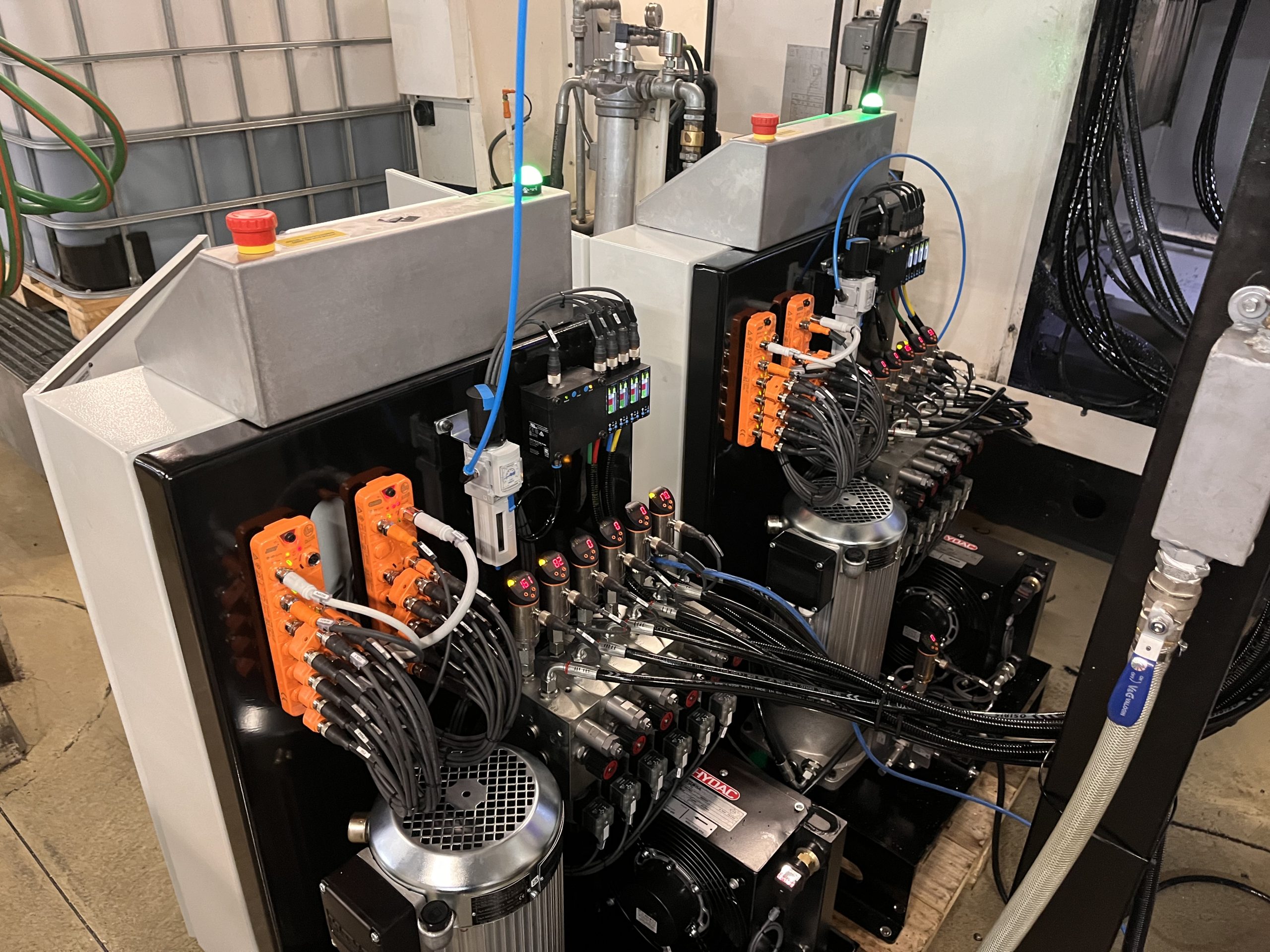Centrales hydrauliques sur centre ROBODRILL Actifive Concept