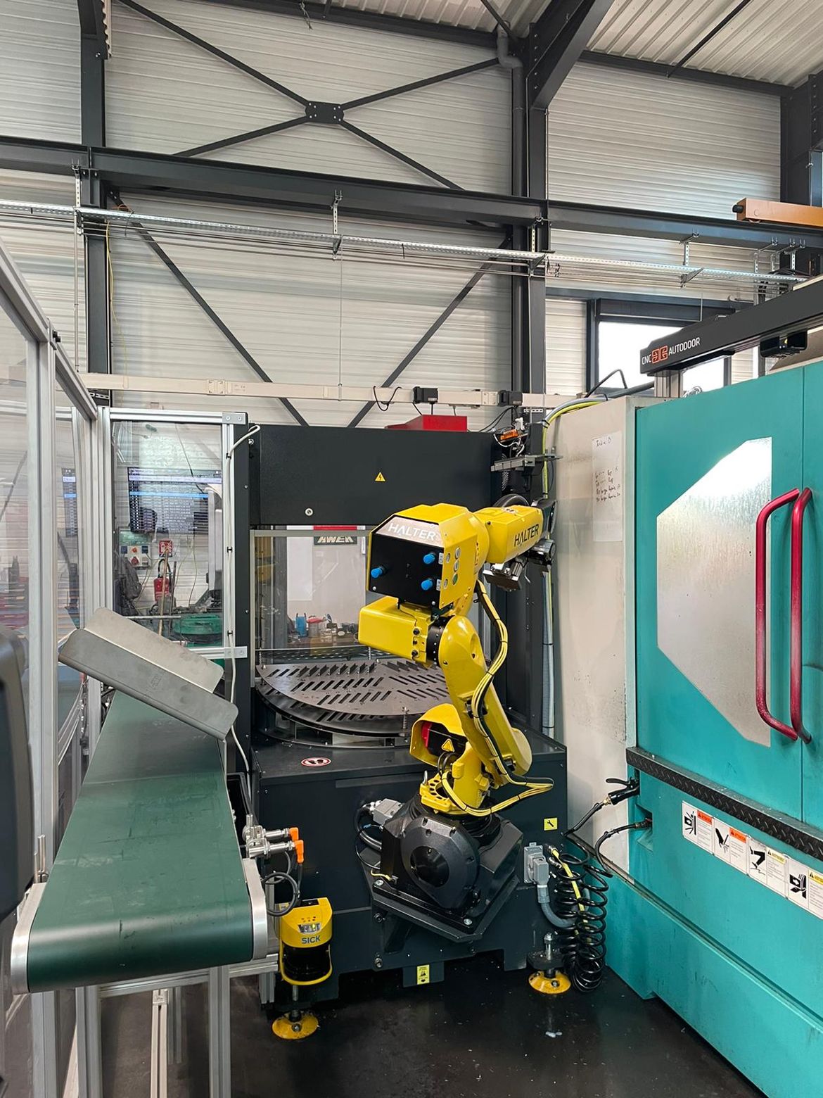 Cellule robotisée WELE HALTER FANUC centre d'usinage Actifive Concept